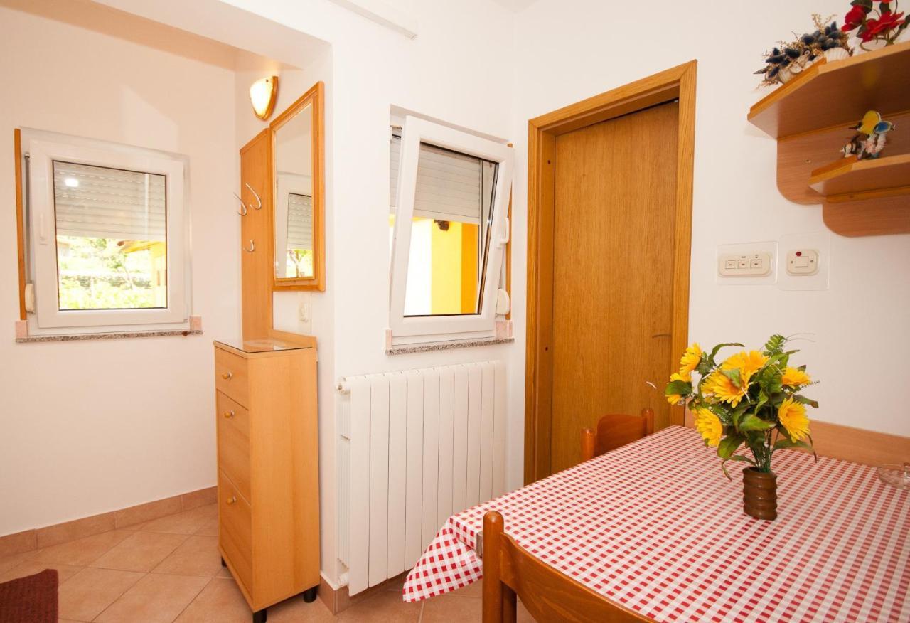 Apartment Anica Baska  Ngoại thất bức ảnh